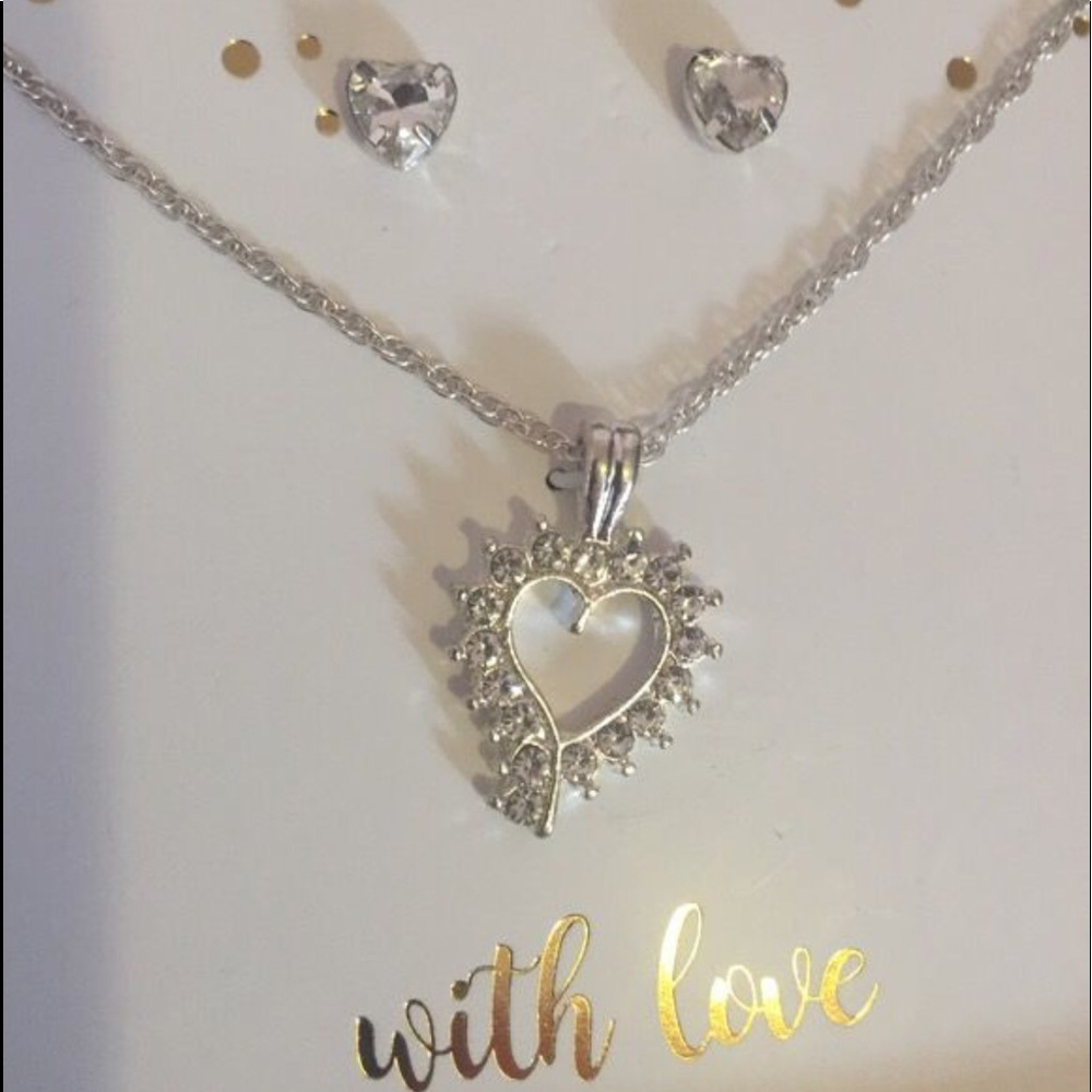 Silver heart and crystals jewelry set